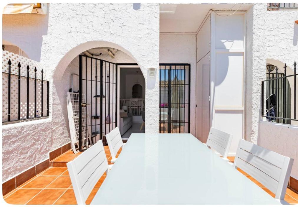 La Casa En La Carihuela Playa A 4 Minutos A Pie Villa Torremolinos Exterior foto